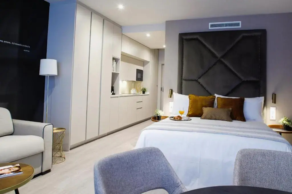 Double Studio Apartment (full double bed)