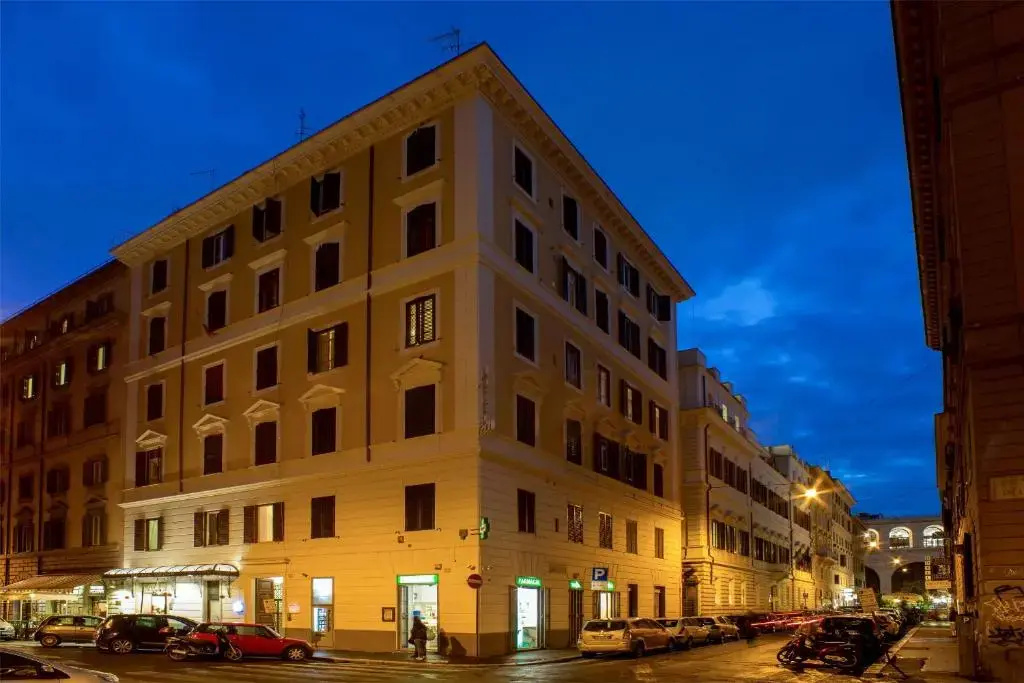 Hotel Assisi — фото