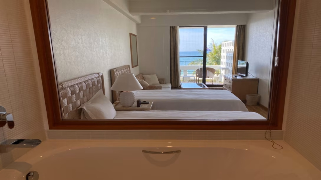The Moon Beach Museum Resort - Chambres