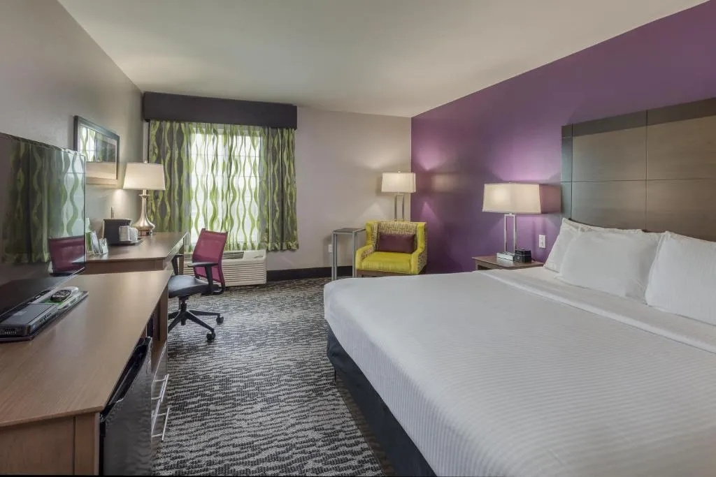 La Quinta Inn & Suites by Wyndham Visalia/Sequoia Gateway - Chambres