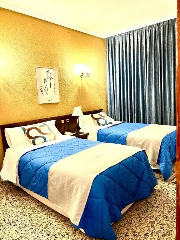 Double room (twin beds)