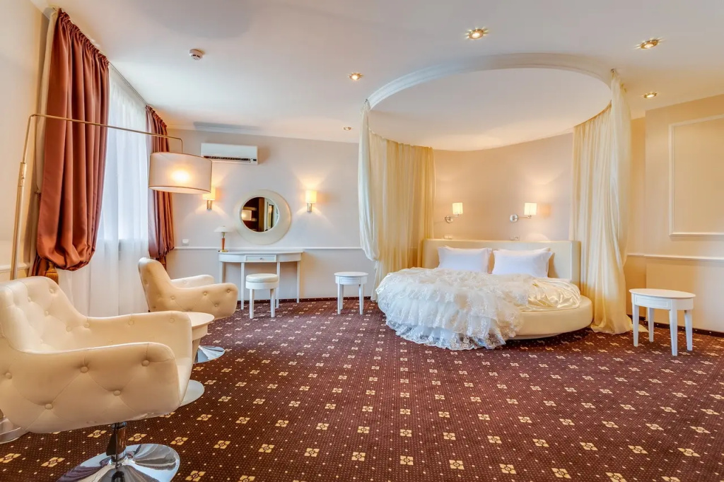 Imperial Double Suite (full double bed)