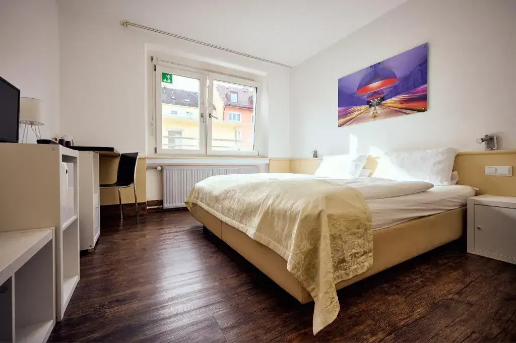 Double room (twin beds)