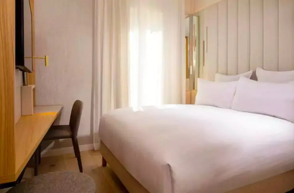 Classic Double room (full double bed)