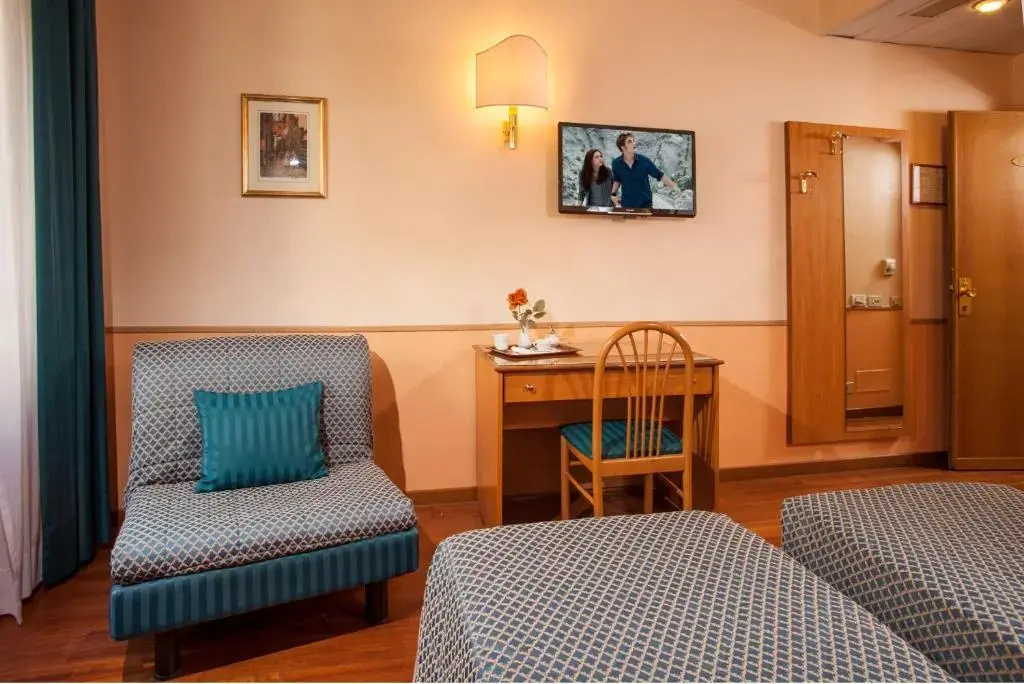 Triple room
