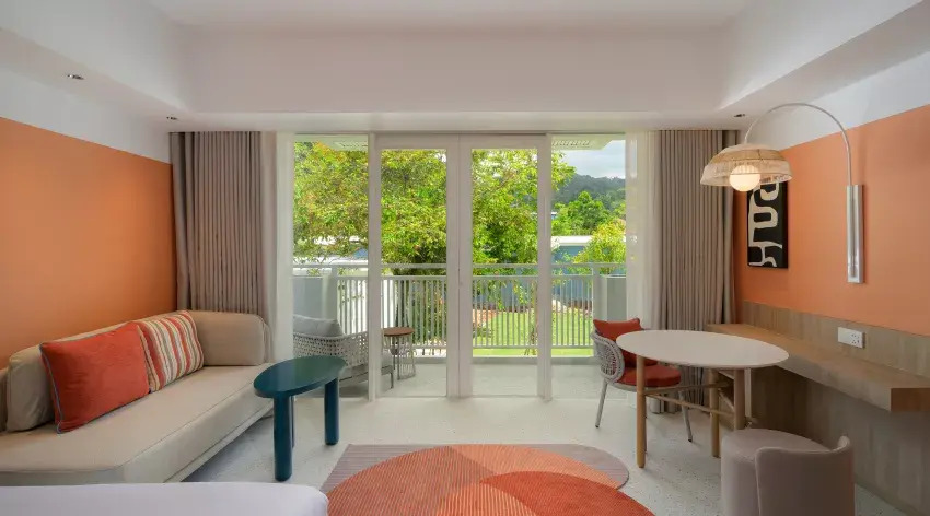 Семейный люкс Deluxe в Centara Karon Resort Phuket