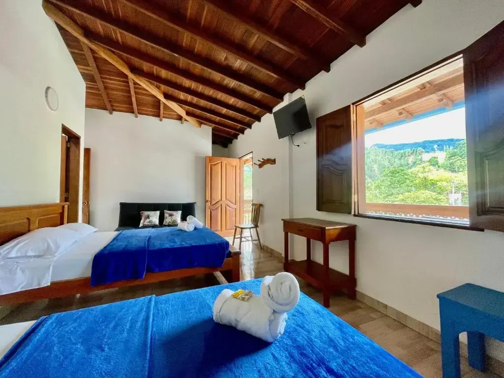 Family Quadruple room with mountain view