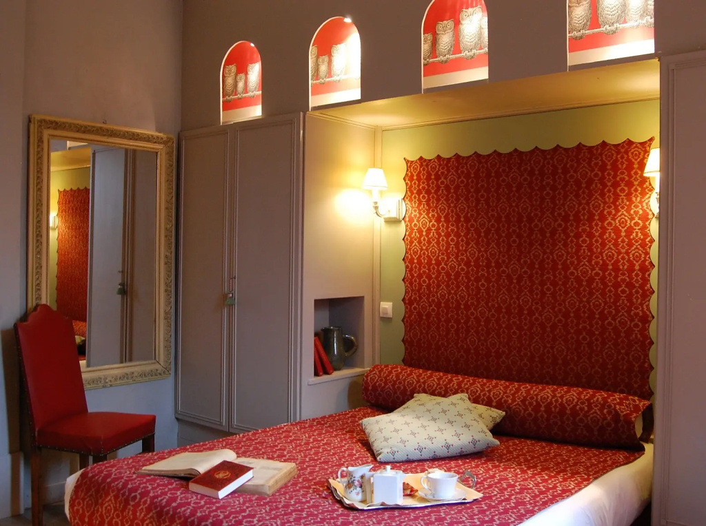 Classic Double room (full double bed)