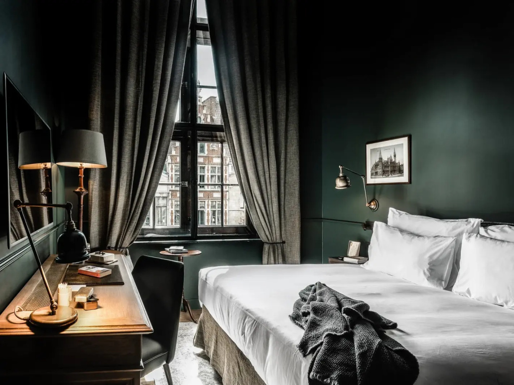 Letter Double room (full double bed)