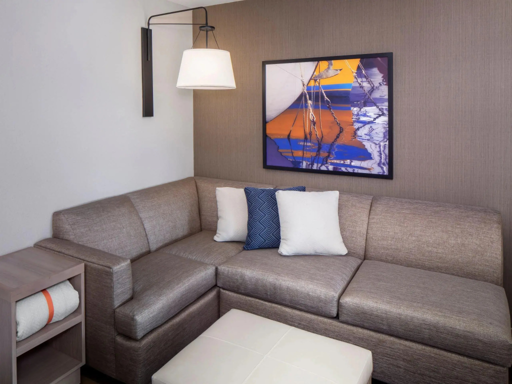 Hyatt Place Mount Pleasant Towne Centre - Tap to explore photos
