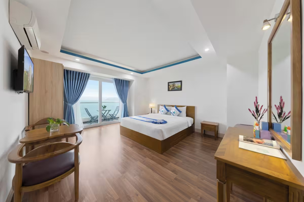 Double Suite (full double bed)