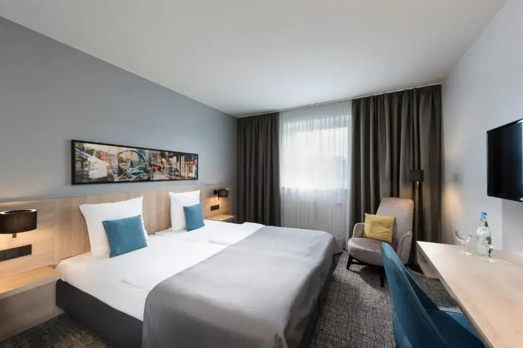 Deluxe Double room (full double bed)