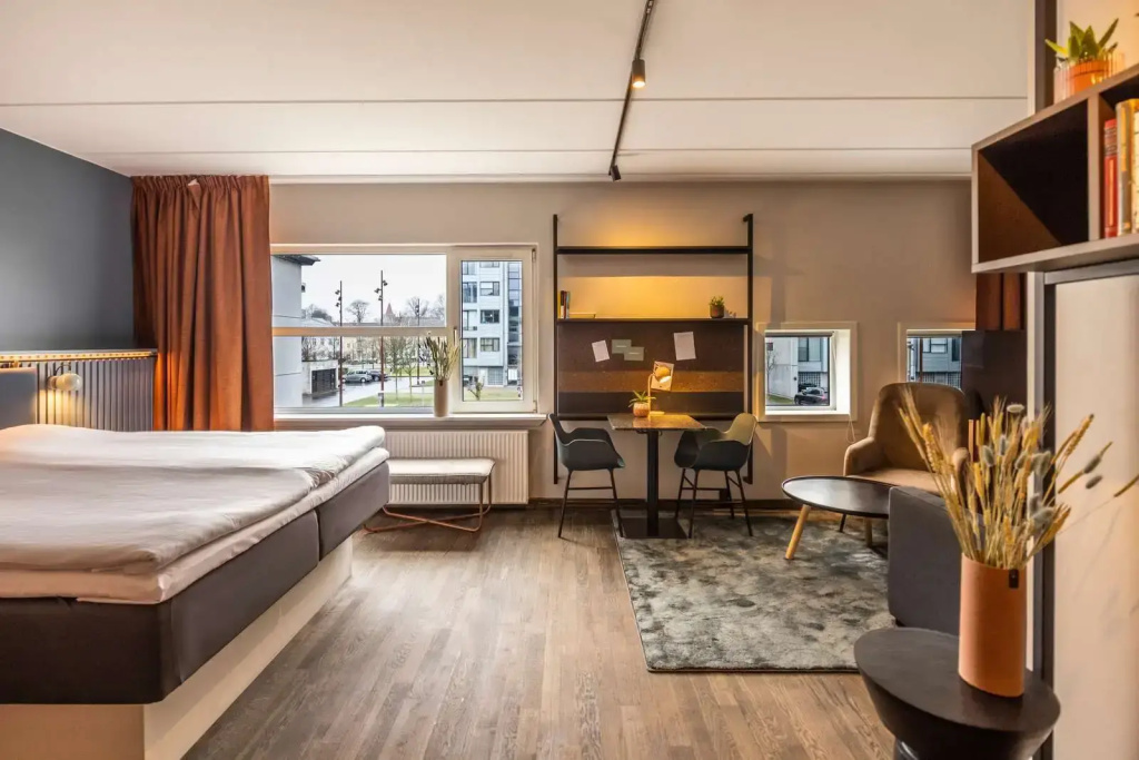 Double Junior Suite (full double bed)