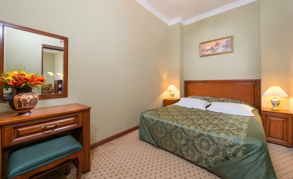 Starinnaya Anapa Resort Room Type - Double Suite with balcony and with view full double bed