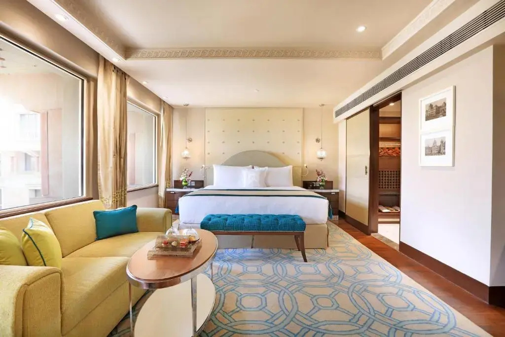 Executive Double Club room (full double bed)