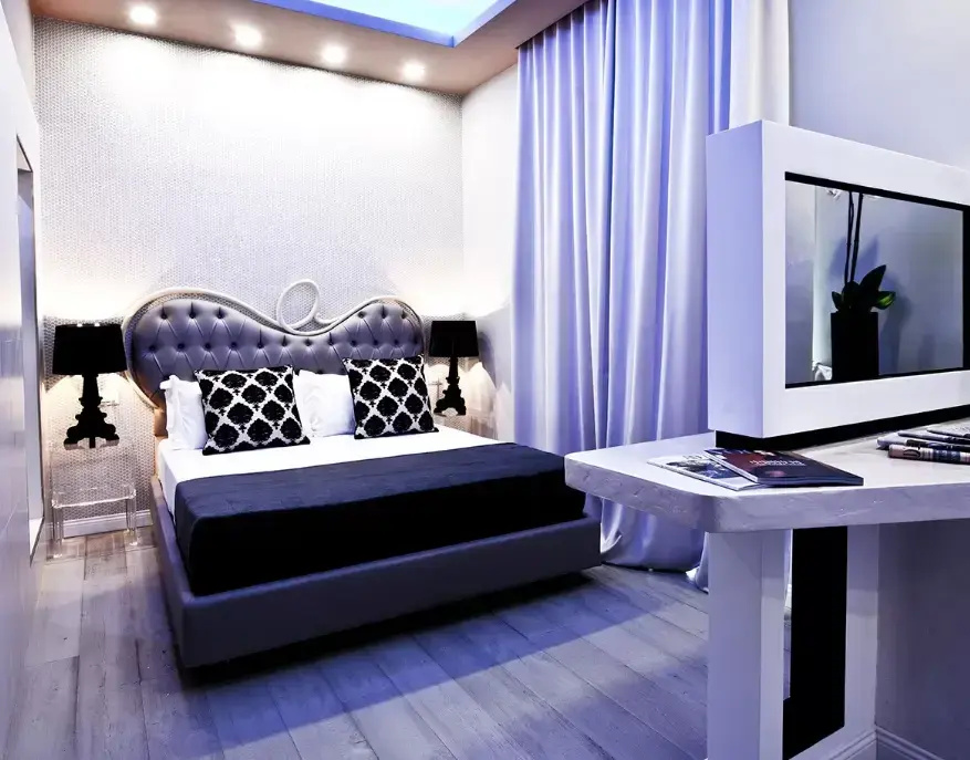 Honeymoon Double Suite with Spa Bath (full double bed)