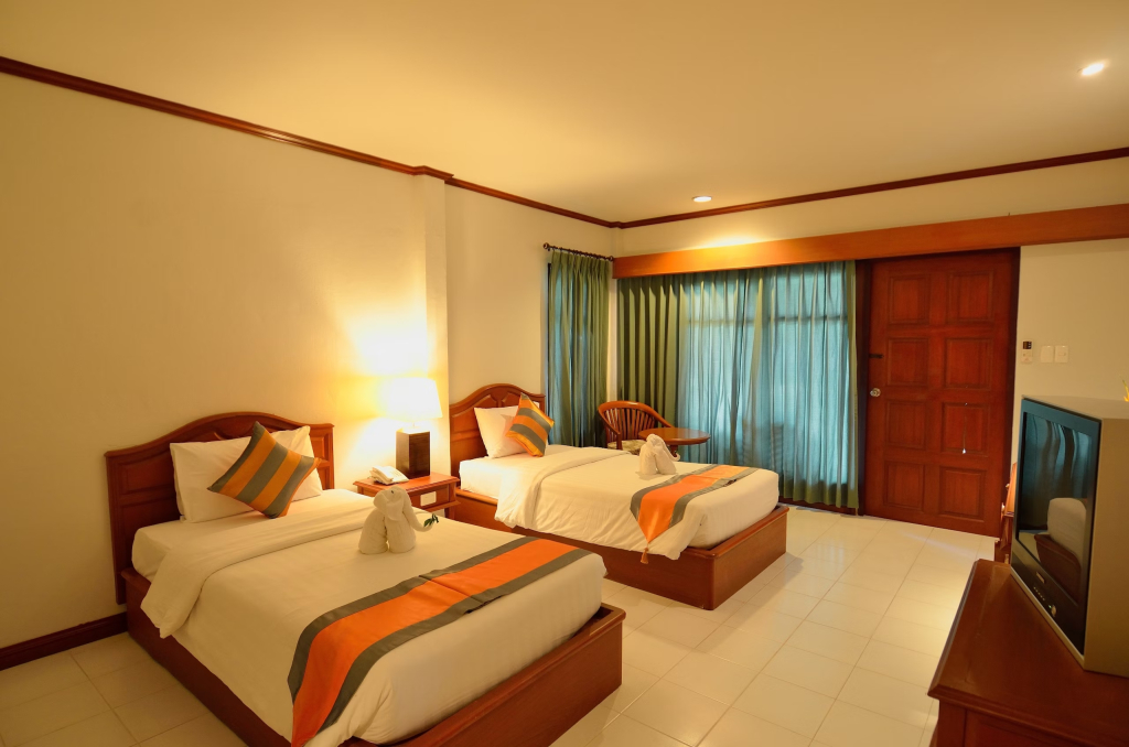 Двухместный номер Deluxe 2 отдельные кровати в First Bungalow Beach Resort
