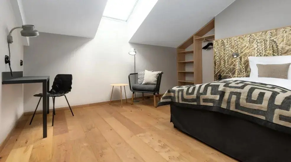 Standard no window Double room (full double bed)