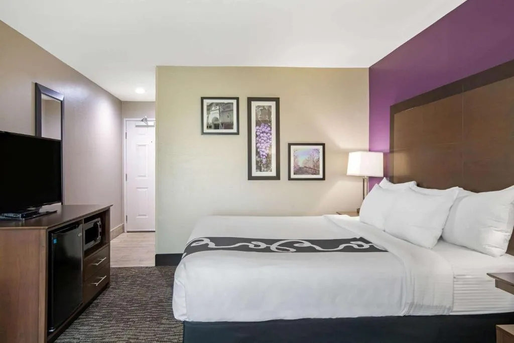 La Quinta Inn & Suites by Wyndham Visalia/Sequoia Gateway - Chambres