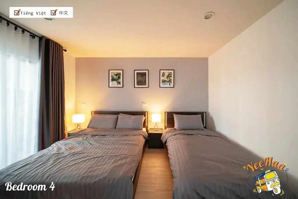 6 Bedrooms room