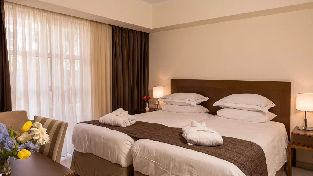 Superior 1st row Double Apartment (twin beds)