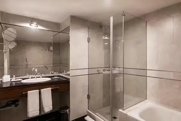 Diplomatic Hotel - Chambres