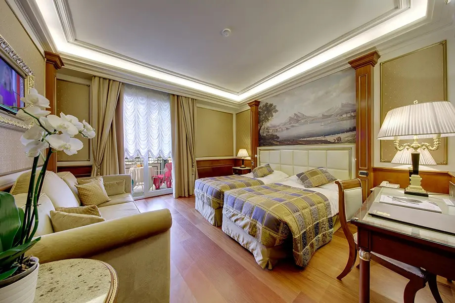 Family Double room with courtyard view (full double bed)