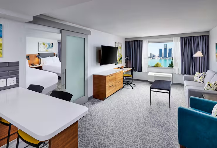 Two-room Double Suite with water view (twin beds)