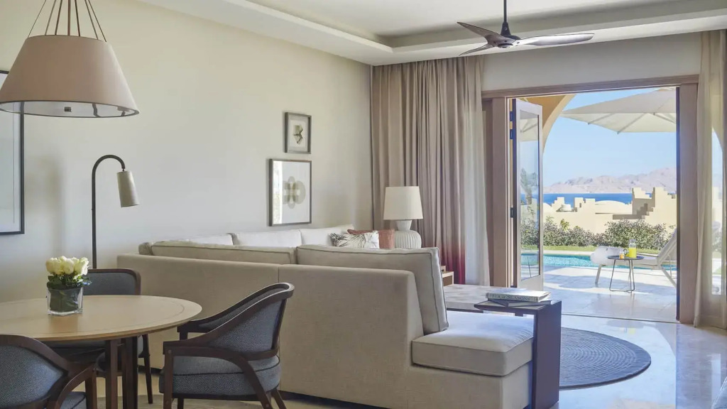Двухместный люкс с бассейном Four Seasons двуспальная кровать в Four Seasons Resort Sharm EL Sheikh