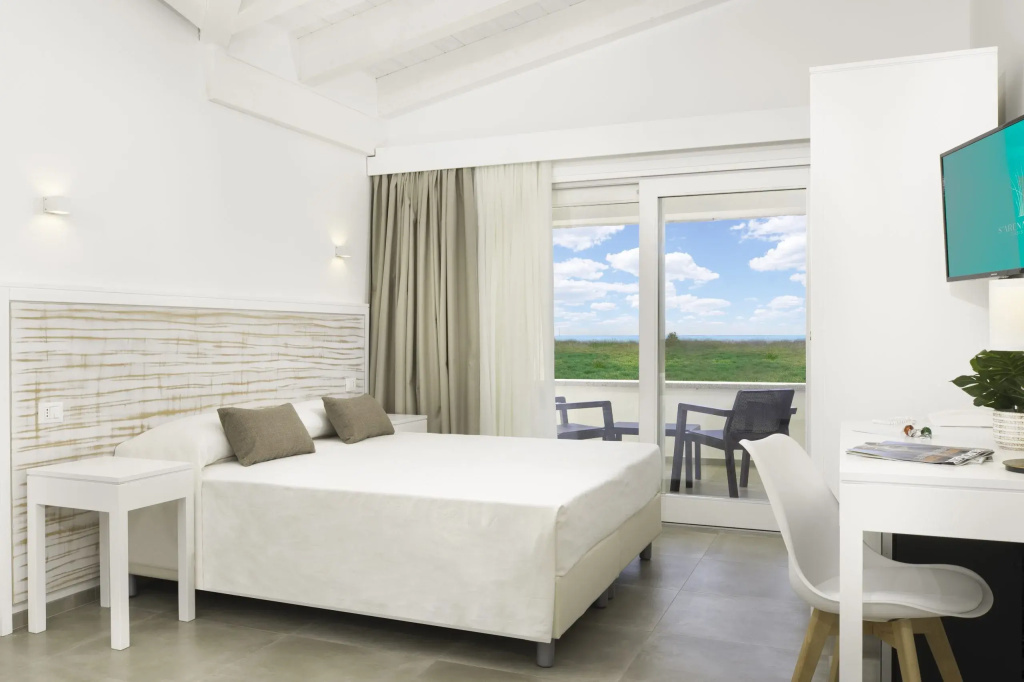 Superior Double room (full double bed)