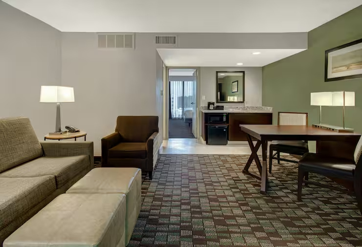 Embassy Suites by Hilton Jacksonville Baymeadows - Chambres