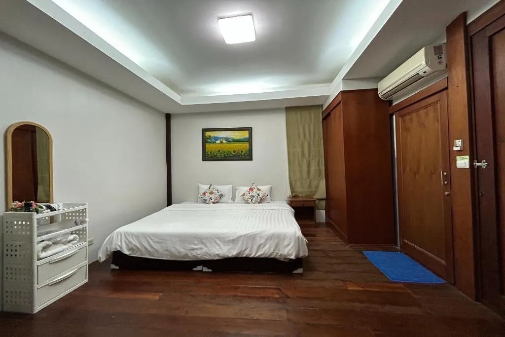 Quadruple Family room