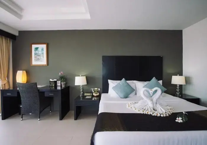 Grand Double Suite with sea view (full double bed)
