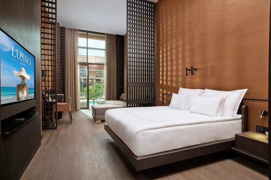 Lagoon Suite