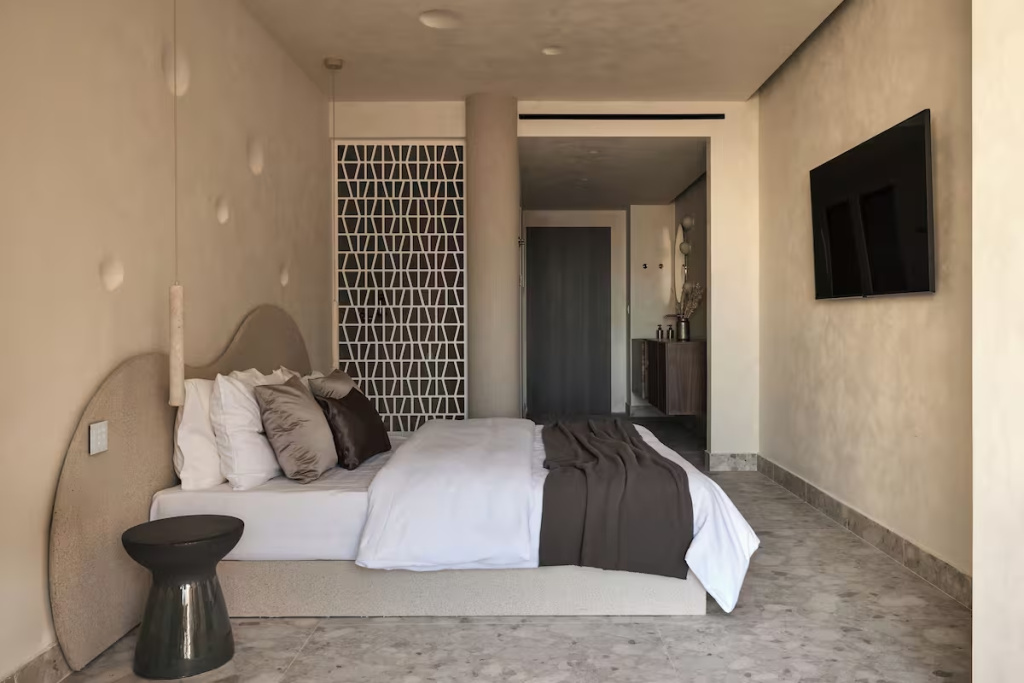 Tranquil with Private Pool Double Suite (full double bed)