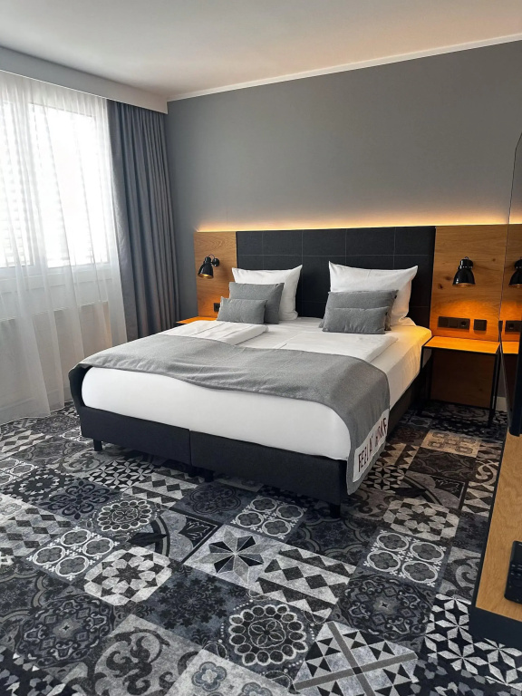 Double Studio Medium (full double bed)