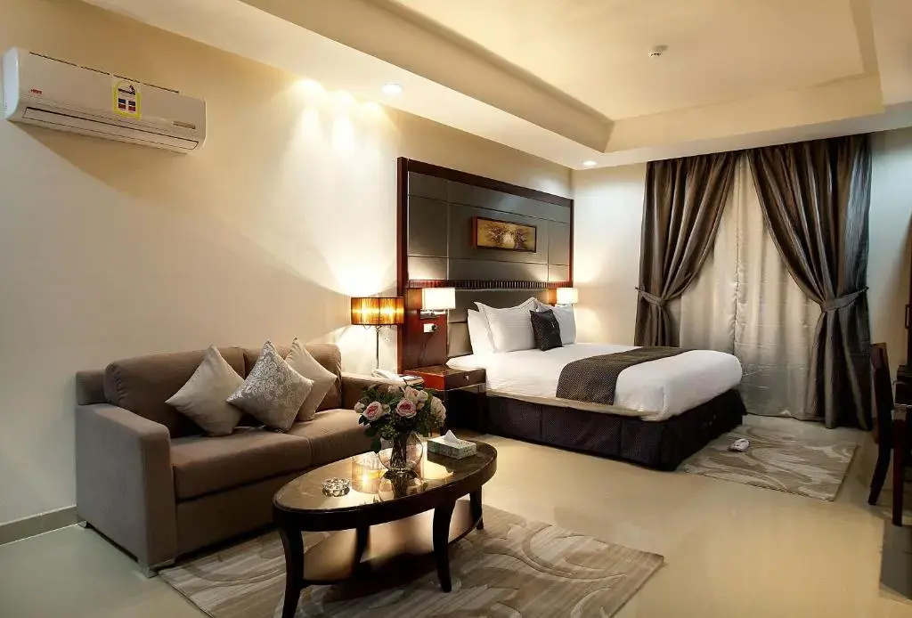 Double Studio (full double bed)