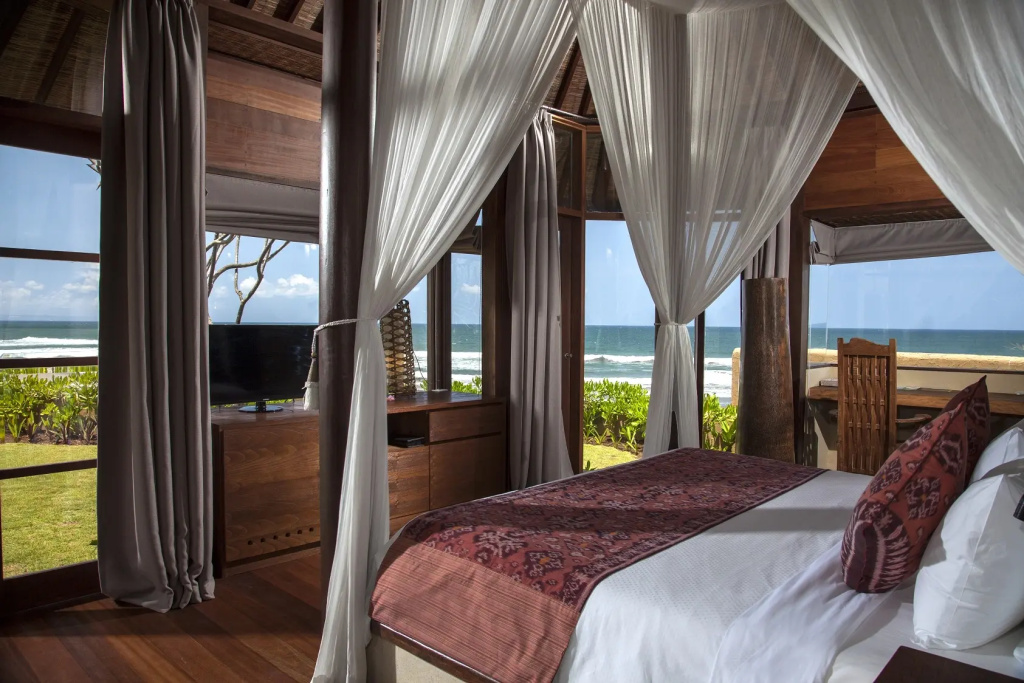 2 Bedrooms Grand Pool Villa