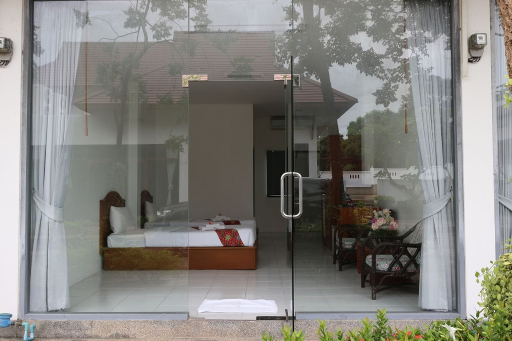First Bungalow Beach Resort - Chambres