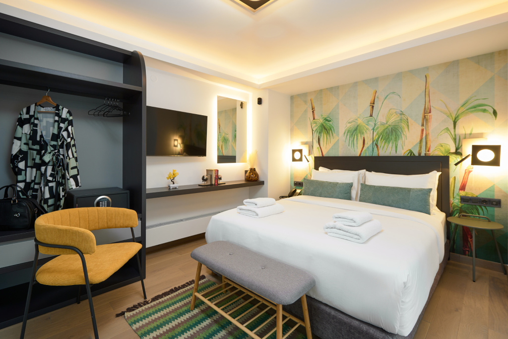 Double Maisonette (full double bed) (bed type is subject to availability)