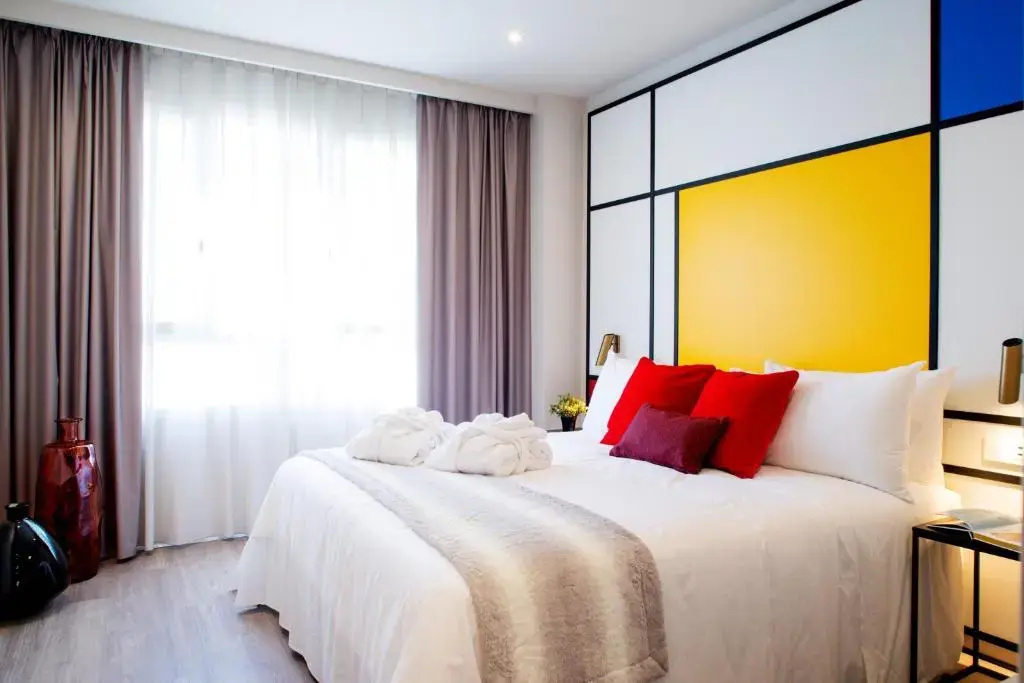 Deluxe Double Suite (full double bed)