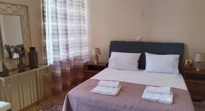 Basic Double room (full double bed)