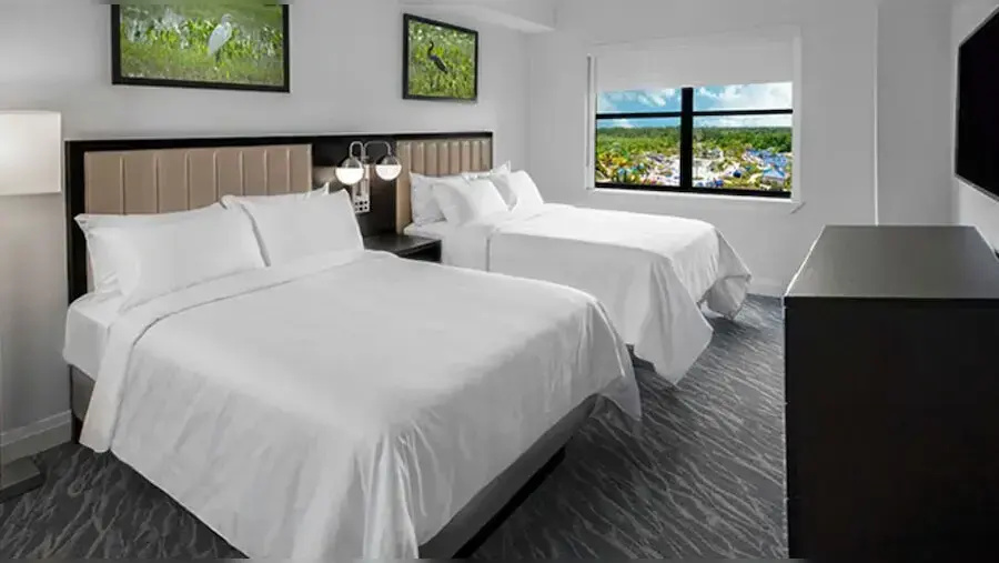 2 Bedrooms Superior View Sextuple Grove Condo