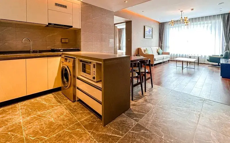 3 Bedrooms Apartment