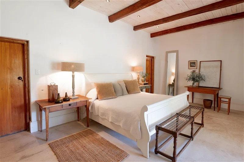 Double Room 1 (full double bed)