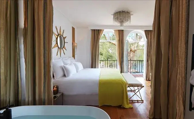 Superior Double Suite (full double bed)