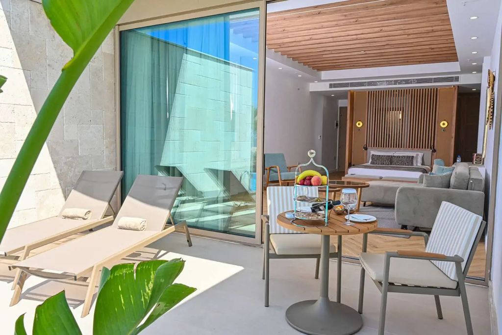 Lagoon Suite