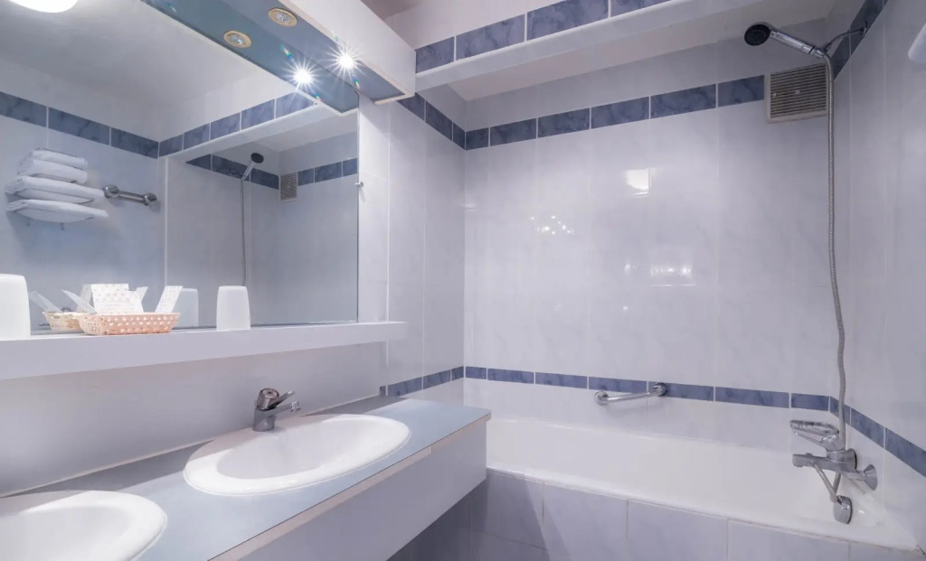 Chouchou Hotel by null