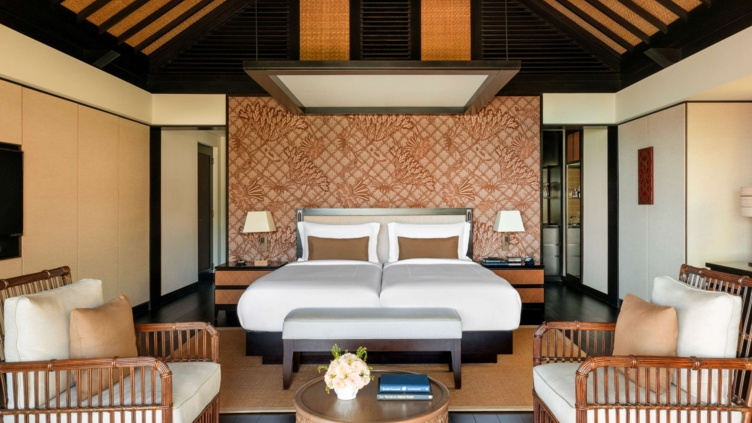 4 Bedrooms Pool Villa oceanfront