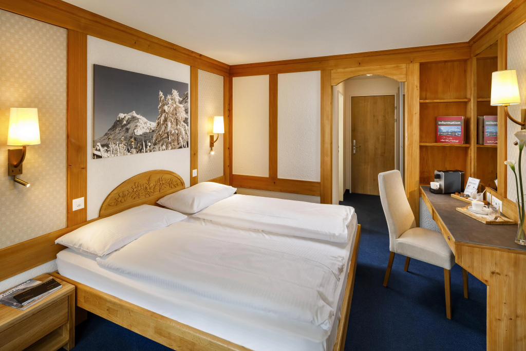 Scenic Double room (full double bed)